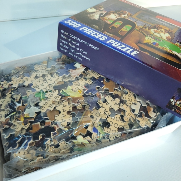 Dogs Playing Poker Puzzle - 500 Pieces - Picture 3 of 4